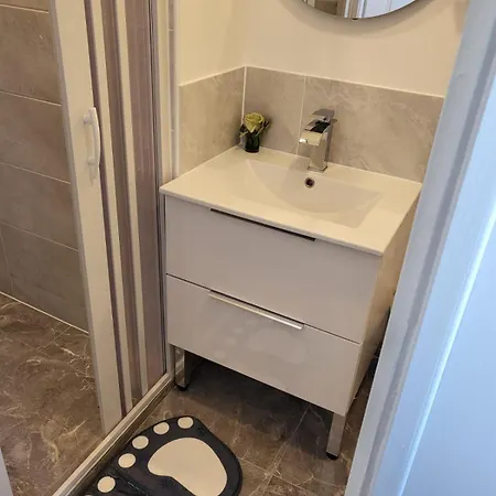 Therezass Apartament Calais