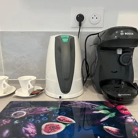 Therezass Apartament *