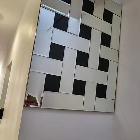 Therezass Apartament *