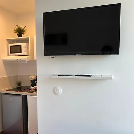 Therezass Apartament *